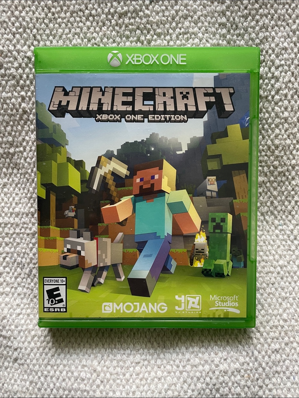 Minecraft: Xbox One Edition - Green Case (Microsoft)